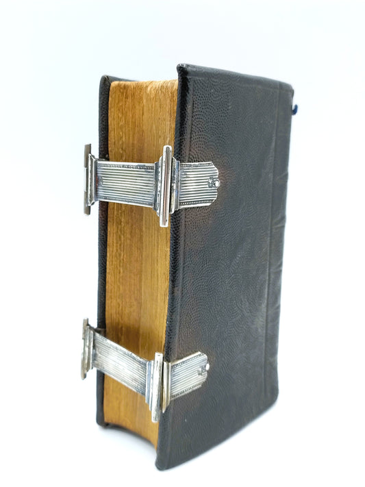 Bible with silver clasps, PG Petersen, Amsterdam, 1693 / 1815