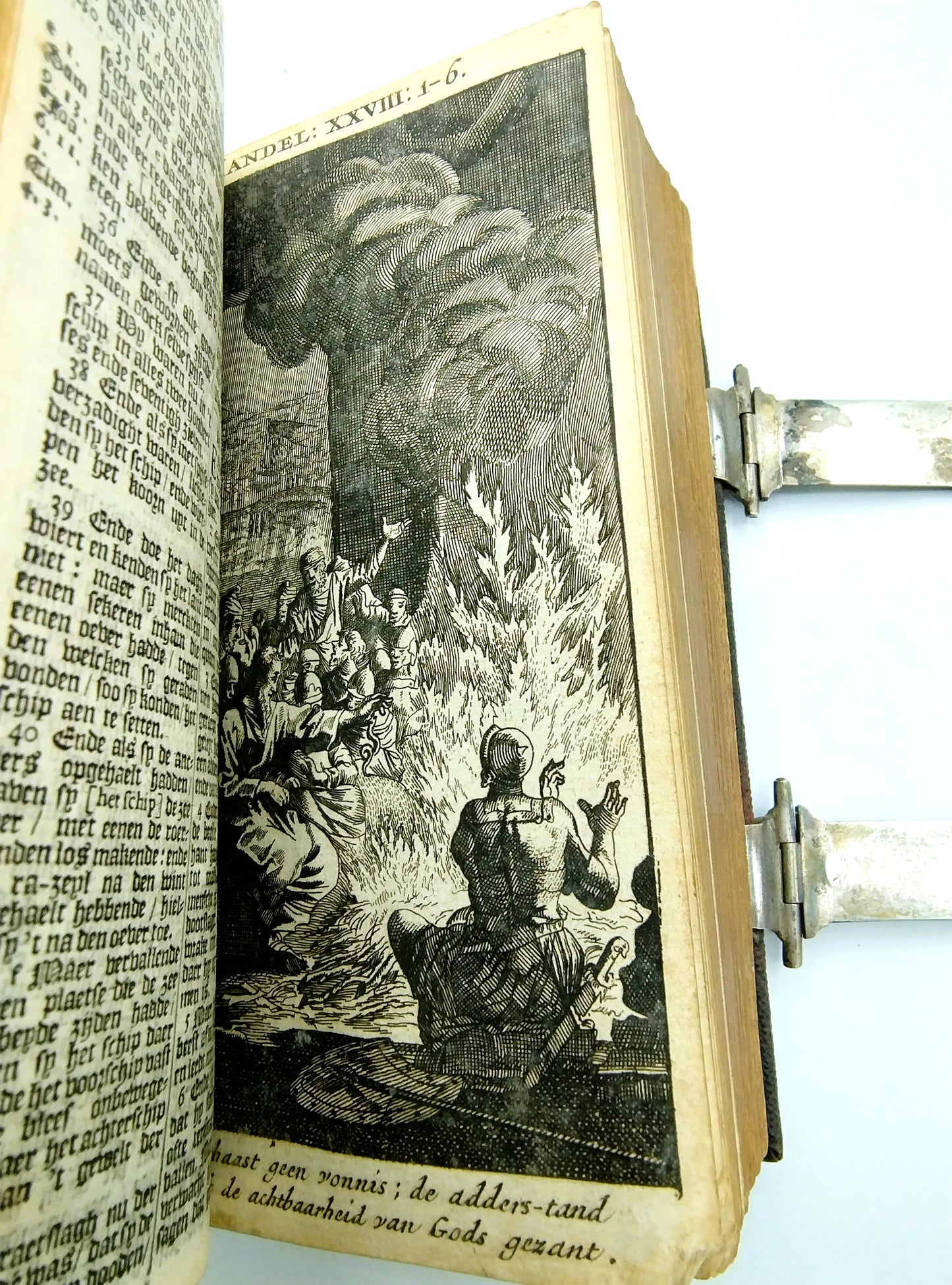 Bibel mit silbernen Klammern, PG Petersen, Amsterdam, 1693 / 1815