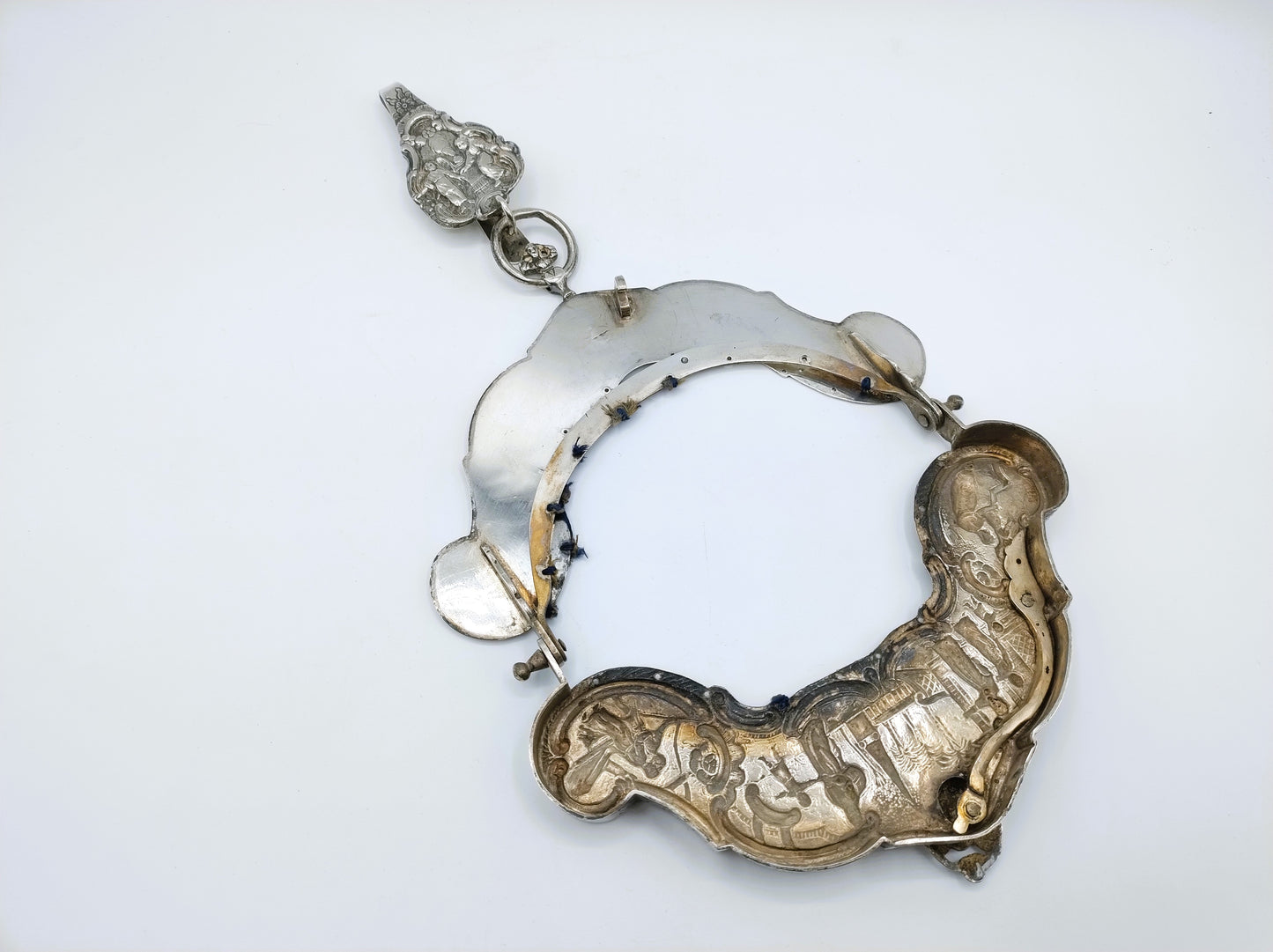 Silver bag bracket with bag hook, including GL Schuiten, Groningen, ca. 1805