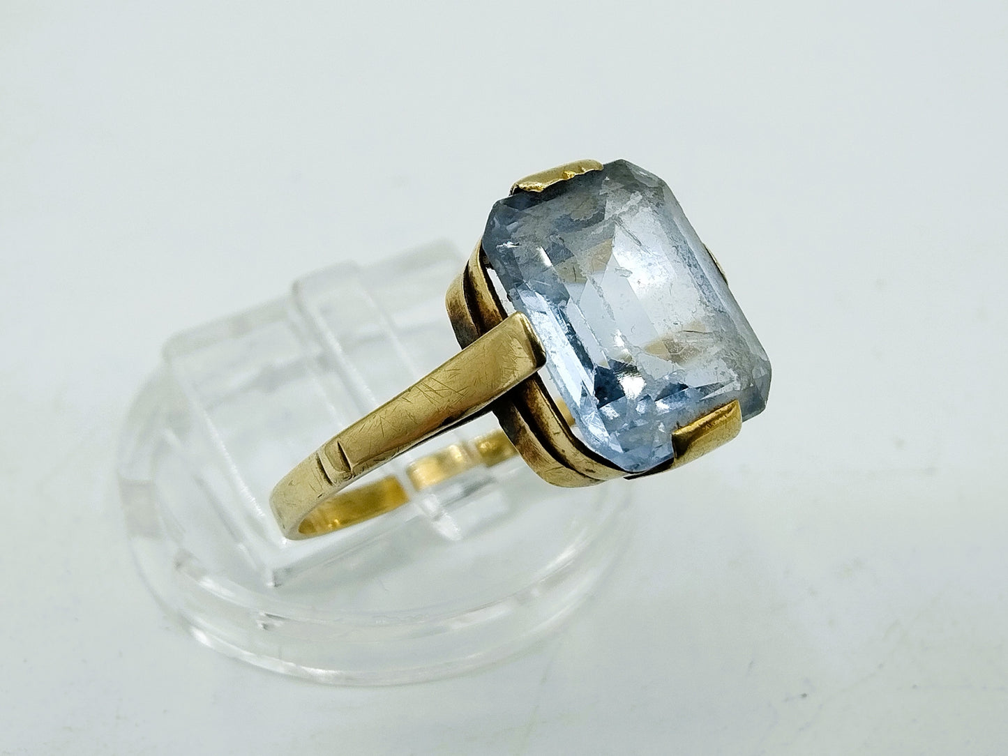 Gold ring with aquamarine, 18 mm