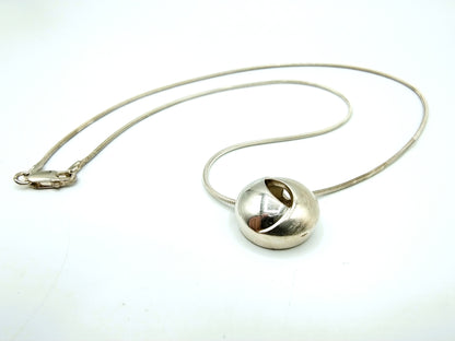 Silver snake chain with design pendant, 42 cm.