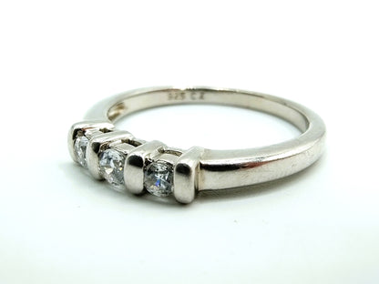 Silver ring with zirconia, 17 mm