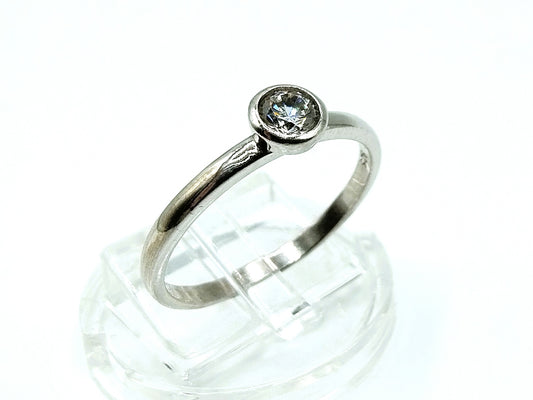 Zilveren ring met zirkonia's, 18 mm