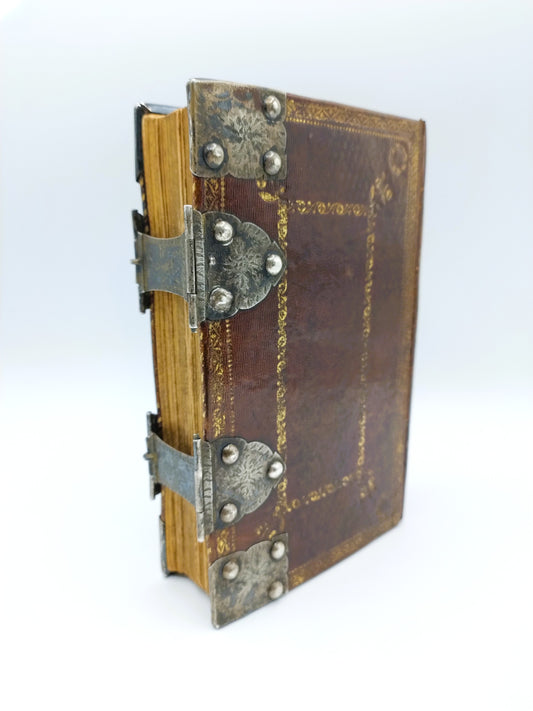 Prayer book with silver locks and corner pieces, Turnhout, 1835