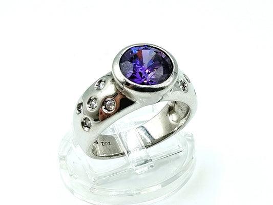 Silver ring with zirconia, 18 mm