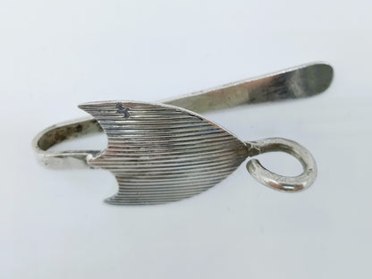 Silver skirt or bag hook, Th. C. Moot, Utrecht, Duijne near Arnhem, 1822