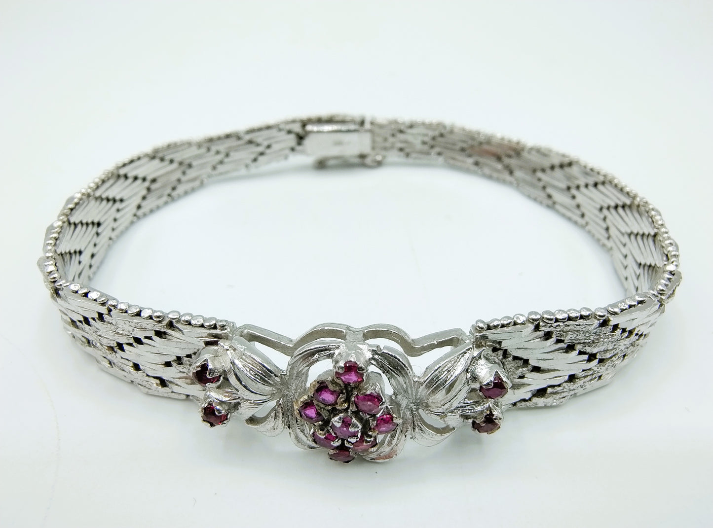 Vintage silver bracelet with red stones, 18.5 cm.