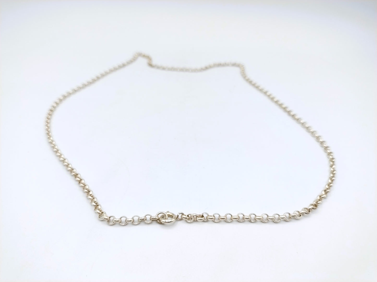 Silver jasseron chain, 63 cm.