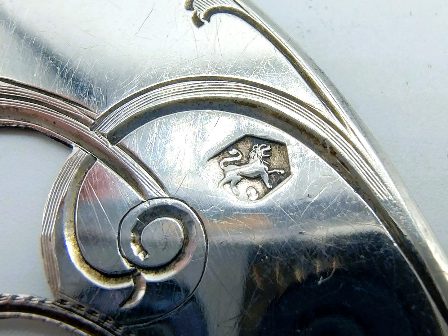 Silver serving spoon with carnelian handle, AH der Kinderen, 's-Hertogenbosch, 1867