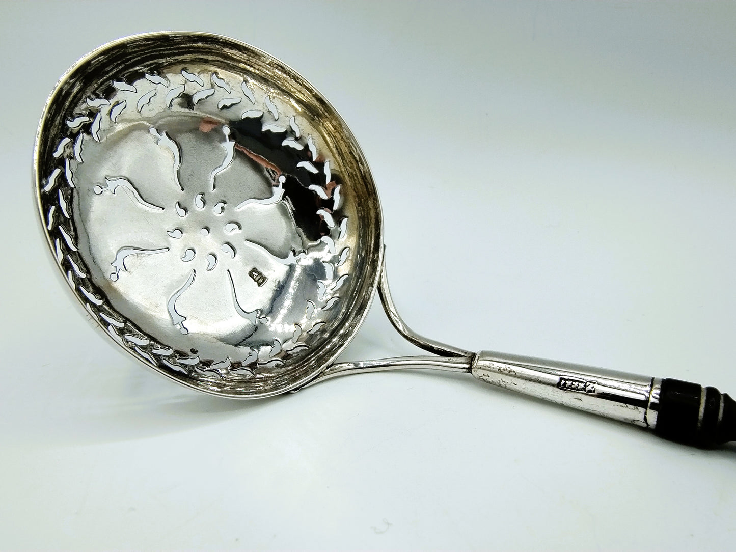 Silver sugar spoon, Hendrik Duller, Amsterdam, 1796