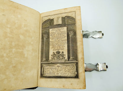 Bible with silver clasps, N. Teuter, Amsterdam, ca. 1800