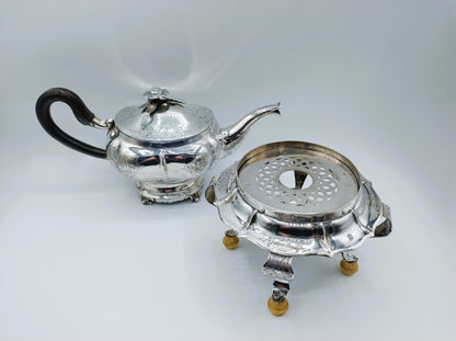 Silver teapot on silver stove, N. Folmer, Groningen, 1855