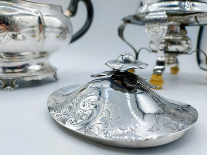 Silver teapot on silver stove, N. Folmer, Groningen, 1855