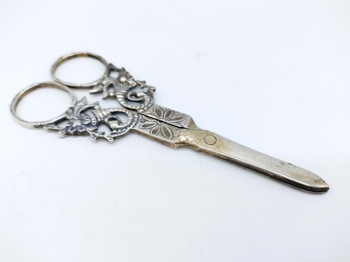 Silver scissors, Factory of G. Vos &amp; Co, 's-Hertogenbosch, 1915