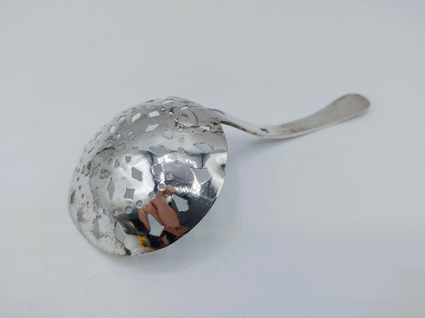 Silver sprinkling spoon, GT Veersema, Nieuweschans, ca. 1815