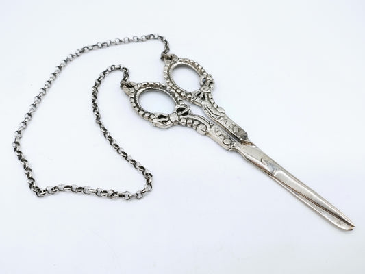 Silver scissors with jasseron chain, France, 18th century