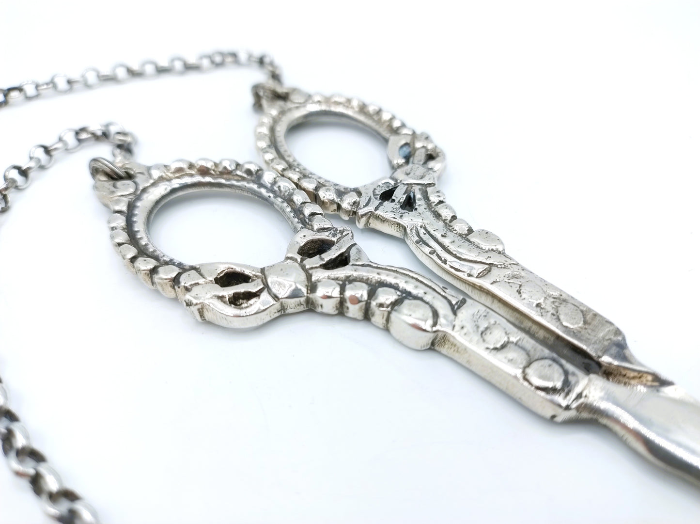 Silver scissors with jasseron chain, France, 18th century