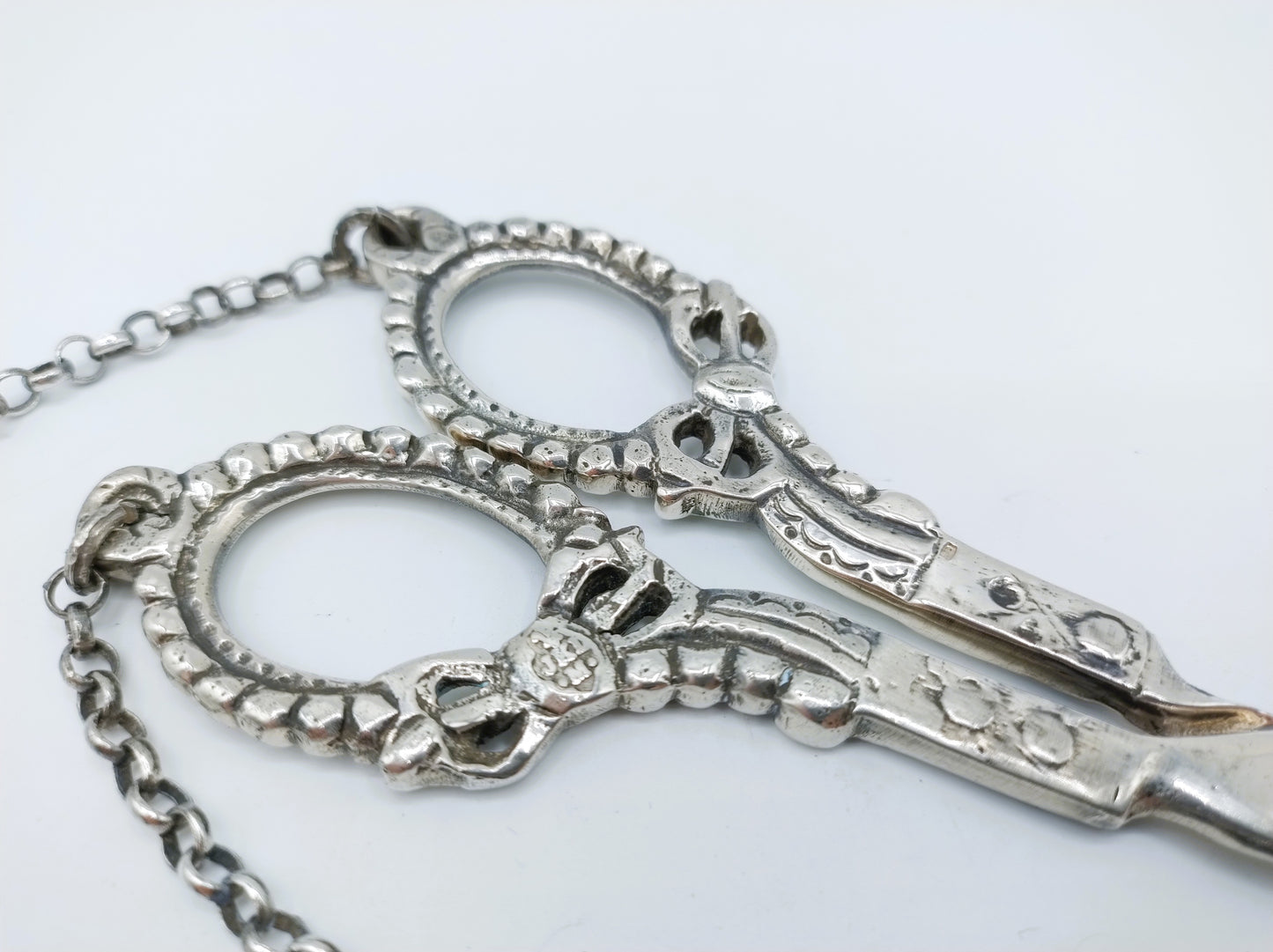 Silver scissors with jasseron chain, France, 18th century