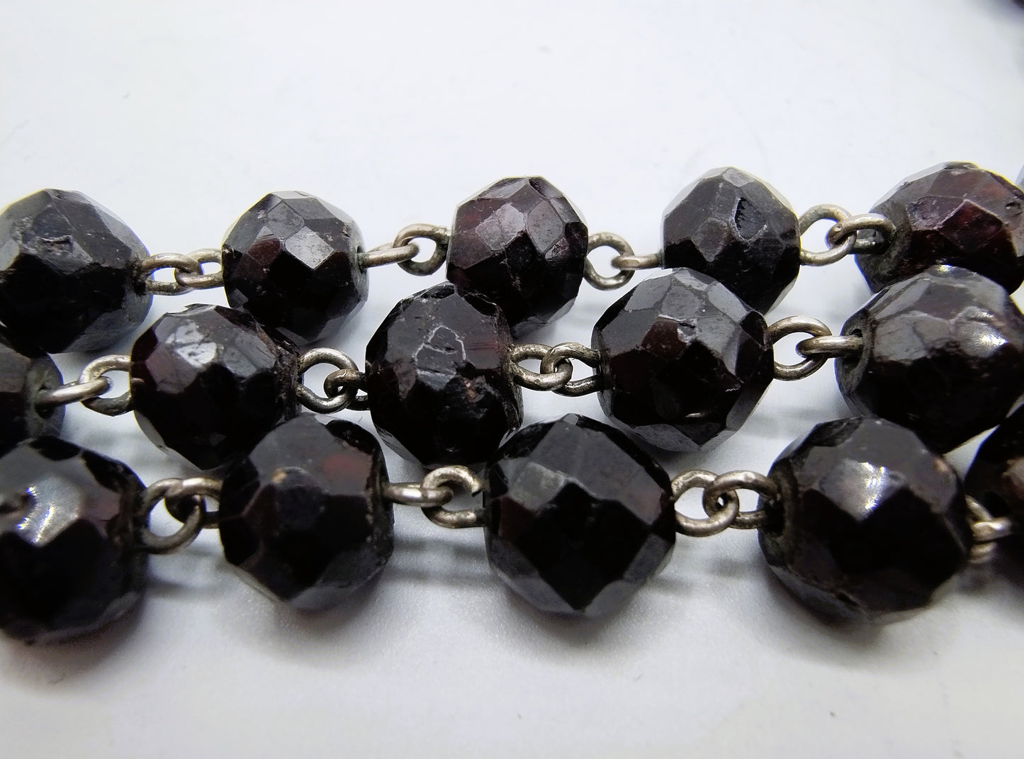 Antique garnet necklace with silver clasp, Amsterdam