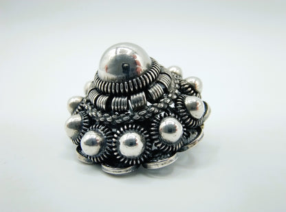 Silver Zeeland button brooch, 835