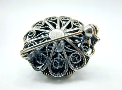 Silver Zeeland button brooch, 835