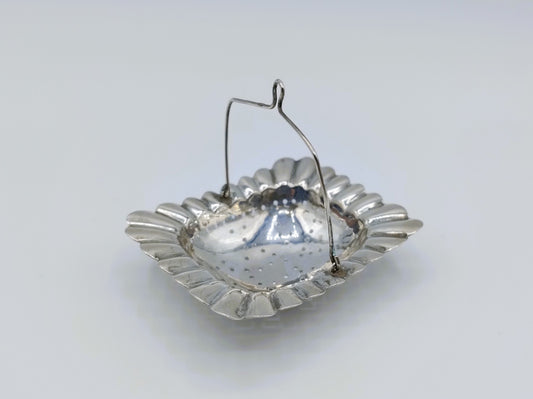 Silver tea strainer, HA van der Put, Alkmaar, ca. 1850