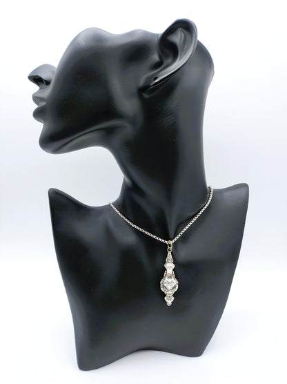 Silver gourmet necklace with antique silver pendant, 47 cm.