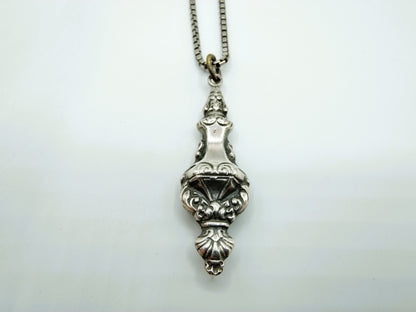 Silver gourmet necklace with antique silver pendant, 47 cm.