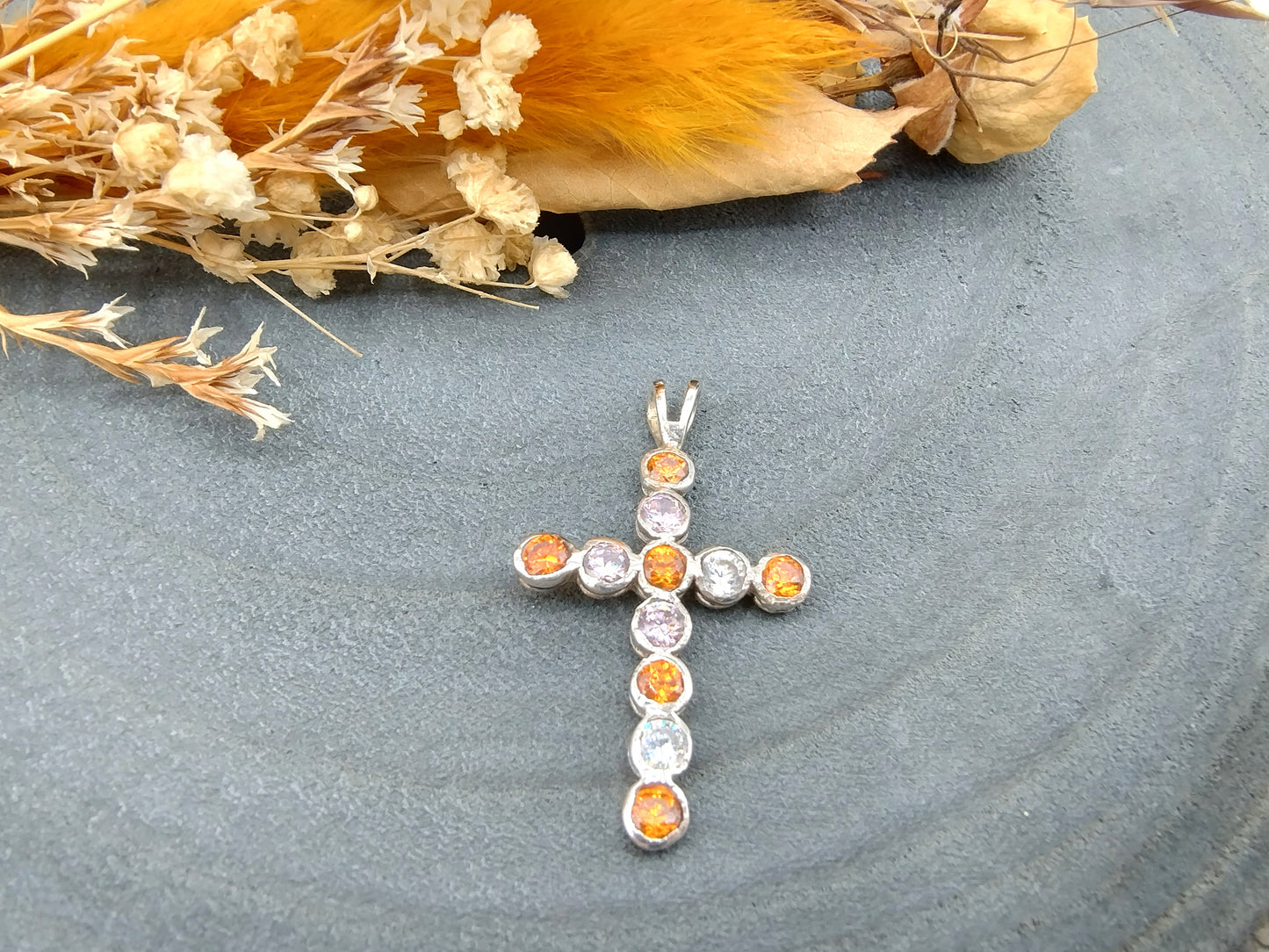 Silver cross pendant set with brilliant cut stones, 925