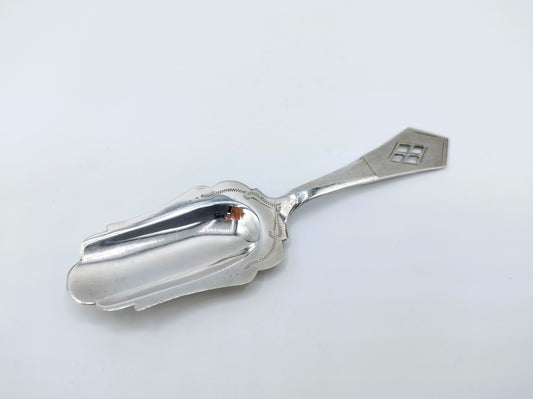 Silver sugar spoon, P. Baardwijk, Nieuwpoort, 1928