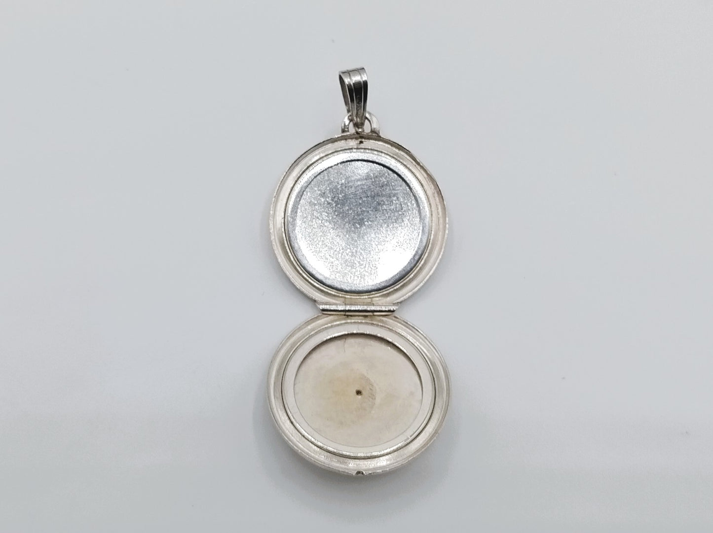 Silver medallion pendant, 925