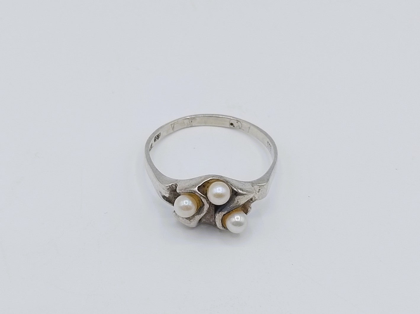 Zilveren ring met parels, 18 mm