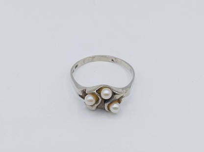 Zilveren ring met parels, 18 mm