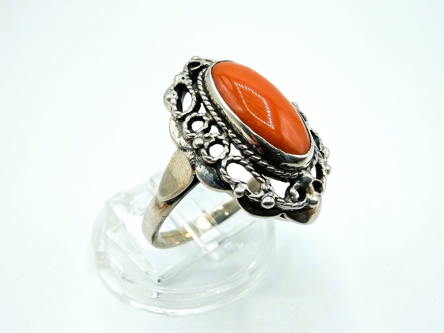 Zilveren ring met bloedkoraal, Jac. de Vaal, Schoonhoven, 19 mm