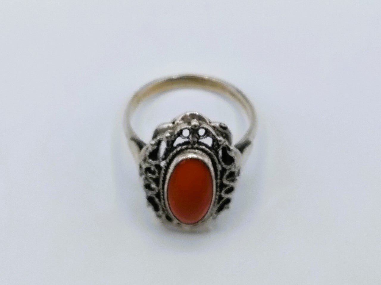 Zilveren ring met bloedkoraal, Jac. de Vaal, Schoonhoven, 19 mm