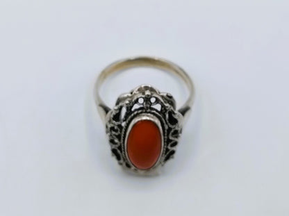 Zilveren ring met bloedkoraal, Jac. de Vaal, Schoonhoven, 19 mm