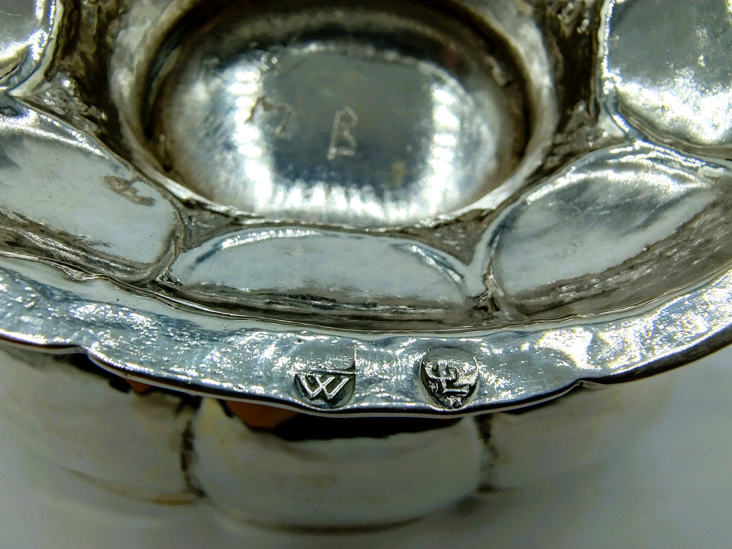 Silver brandy bowl, L. Guidon, Groningen, 1698