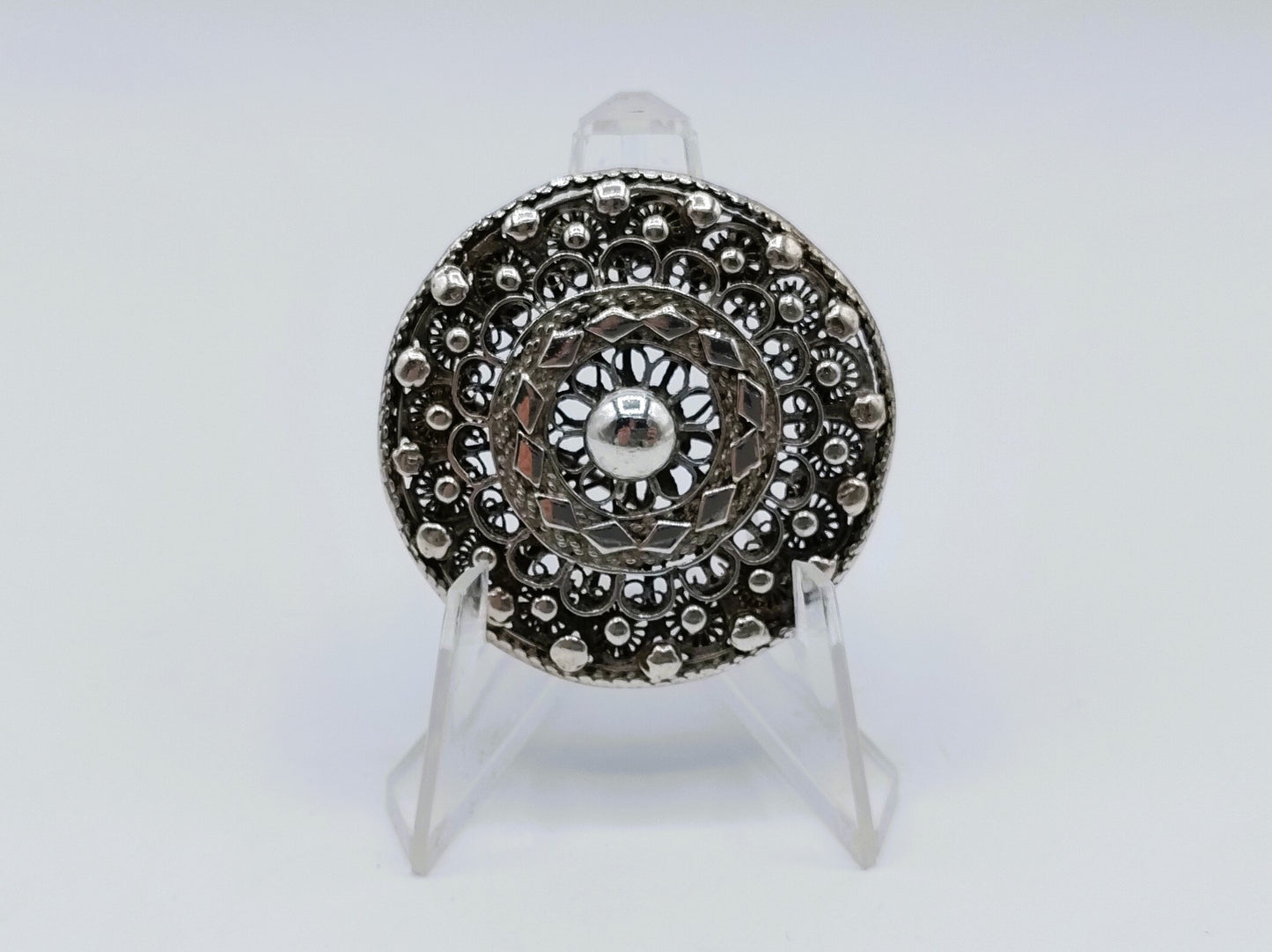 Silver brooch, made from Zeeland valve piece, 19th century