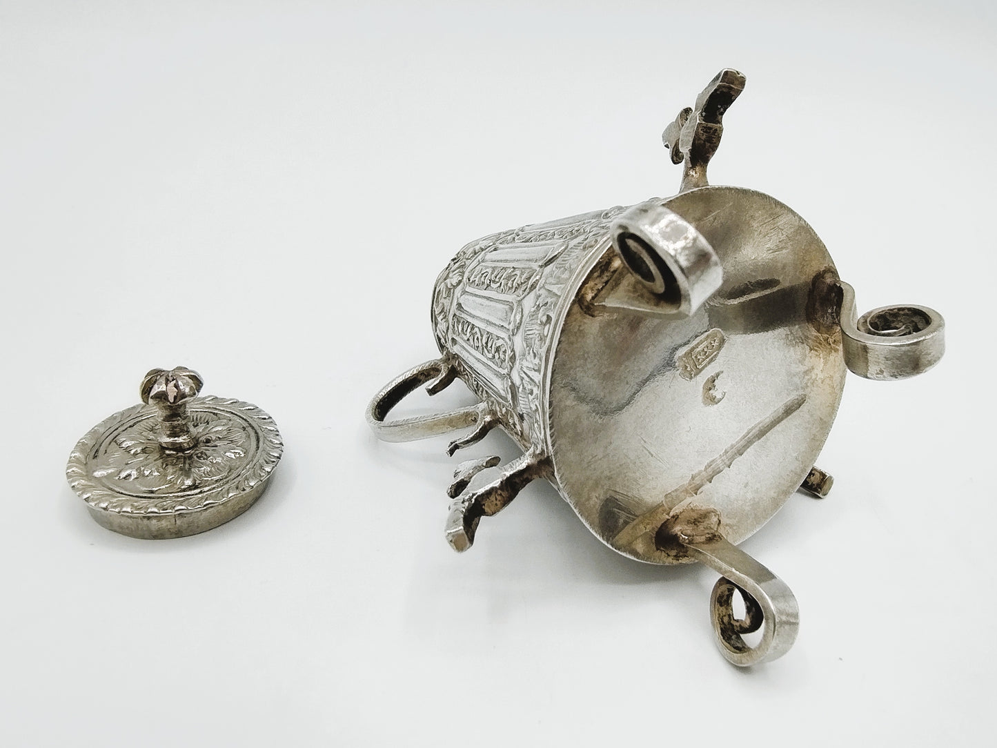 Zilveren miniatuur koffiekan met 3 kranen, Amsterdam, 1725