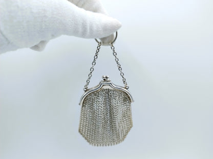 Zilveren beugeltasje met maliënkolder, Londen, 1915