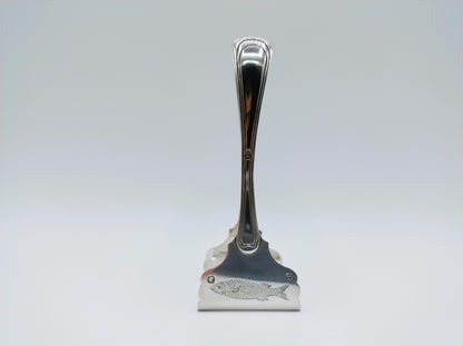 Silver sardine tongs, W. and Middendo Brick, Rotterdam, 1861