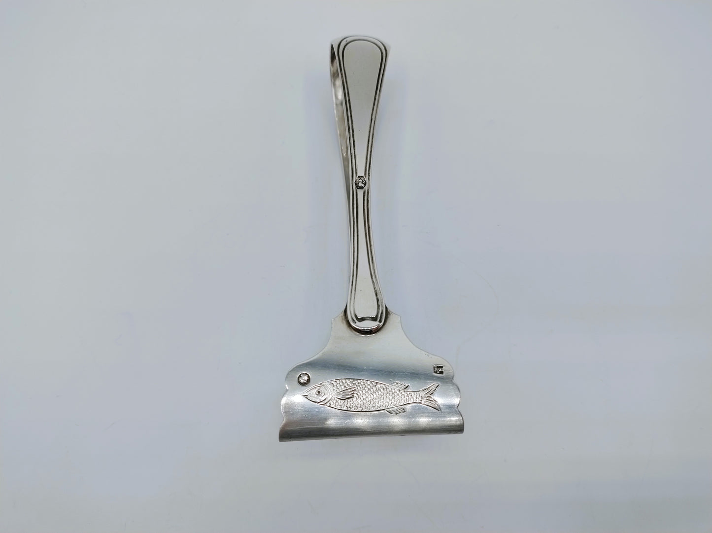 Silver sardine tongs, W. and Middendo Brick, Rotterdam, 1861
