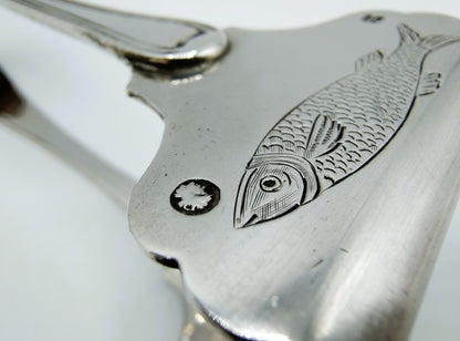 Silver sardine tongs, W. and Middendo Brick, Rotterdam, 1861