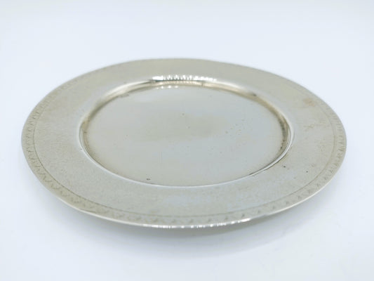 Zilveren bord met randdecor