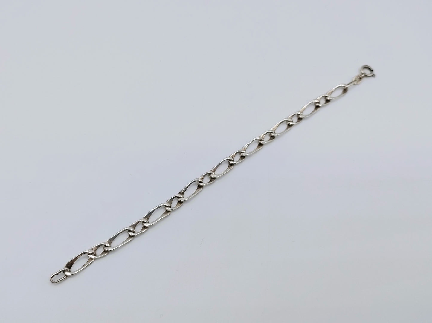 Zilveren unisex figaro schakel armband, 17 cm.