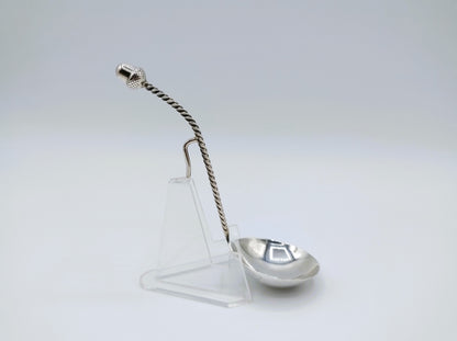 Zilveren roomlepel met eikel, J.H. van der Meulen, Joure, 1971