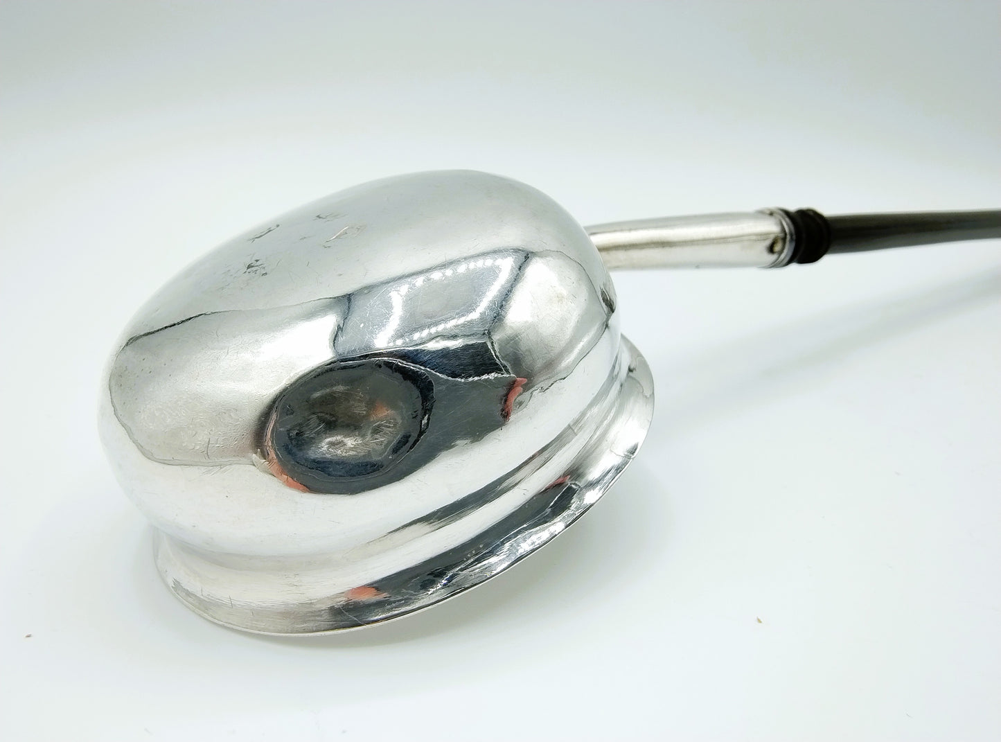 Zilveren punchlepel met houten steel, L. Brouwer, Den Haag, 1782