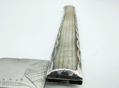 Silbernes Taschenmesser mit Perlmuttgriff, 18. Jahrhundert?