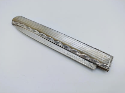 Silbernes Taschenmesser mit Perlmuttgriff, 18. Jahrhundert?