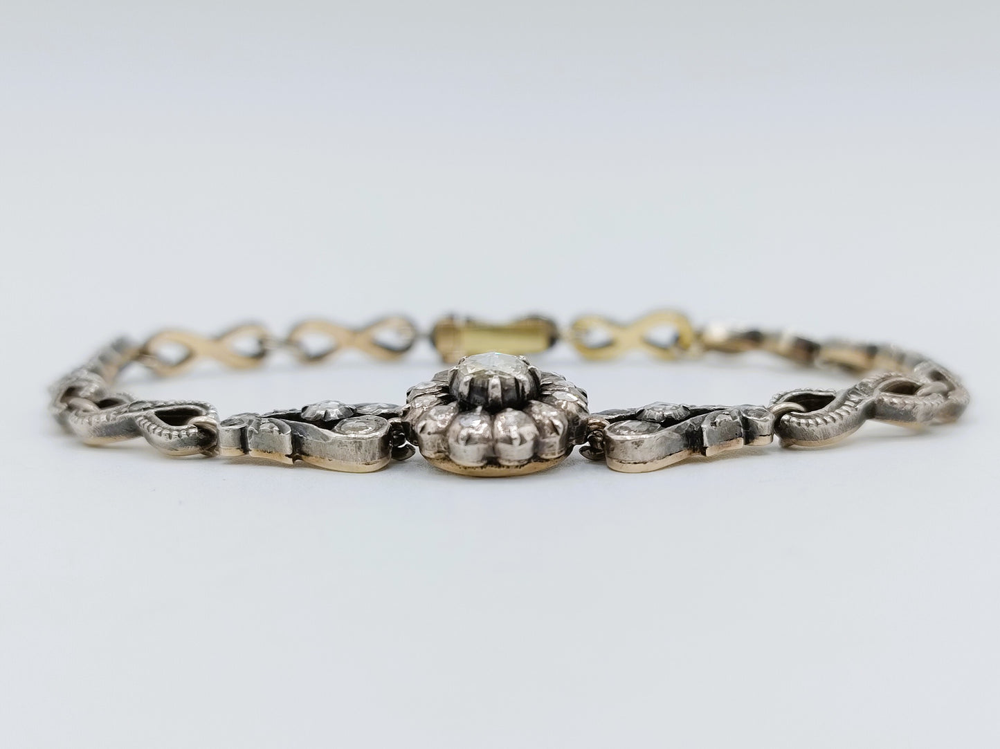 14 Karat Gold- und Silberarmband mit 34 Diamanten im Rosenschliff